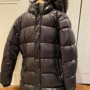 Aritzia glossy black mid-length Super Puff